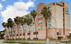 Ramada By Wyndham Hawthorne/Lax